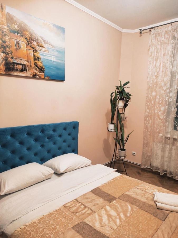 Lviv'S Prospekt Shevchenka Apartments Bagian luar foto